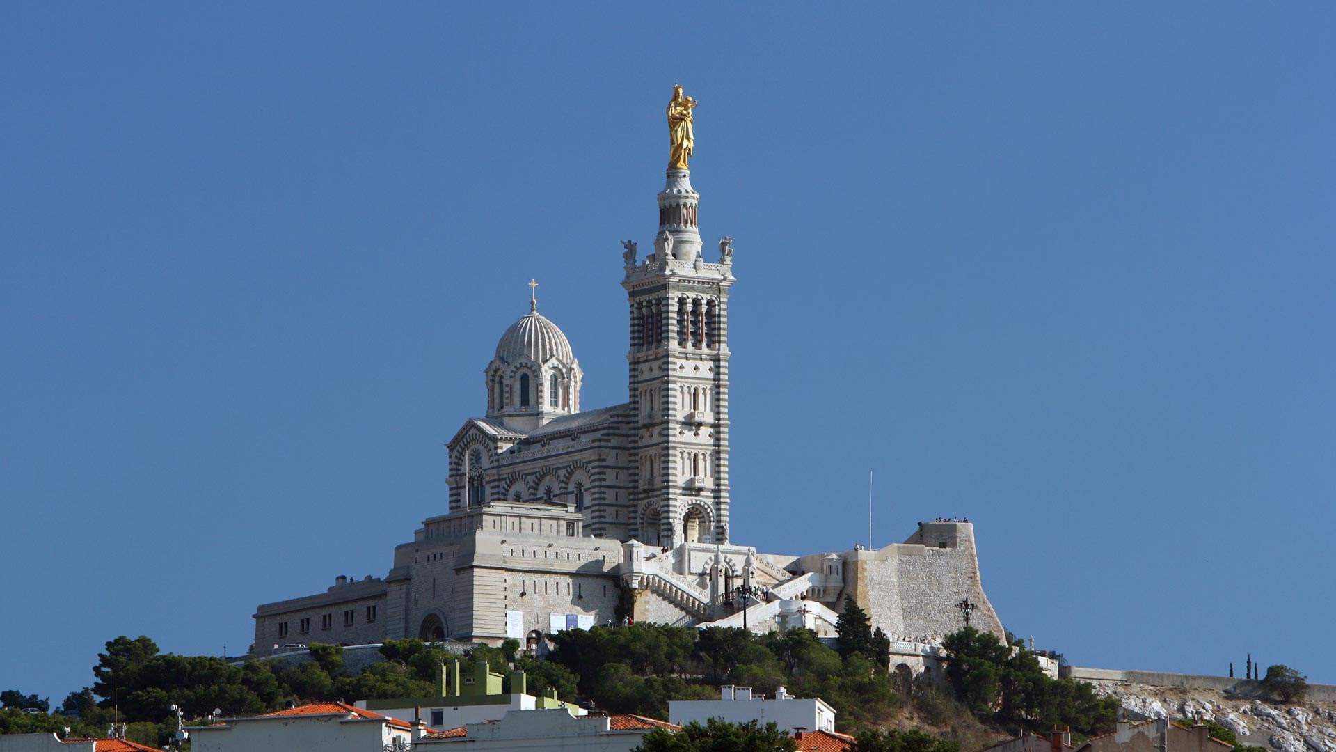 epaule-au-top-marseille
